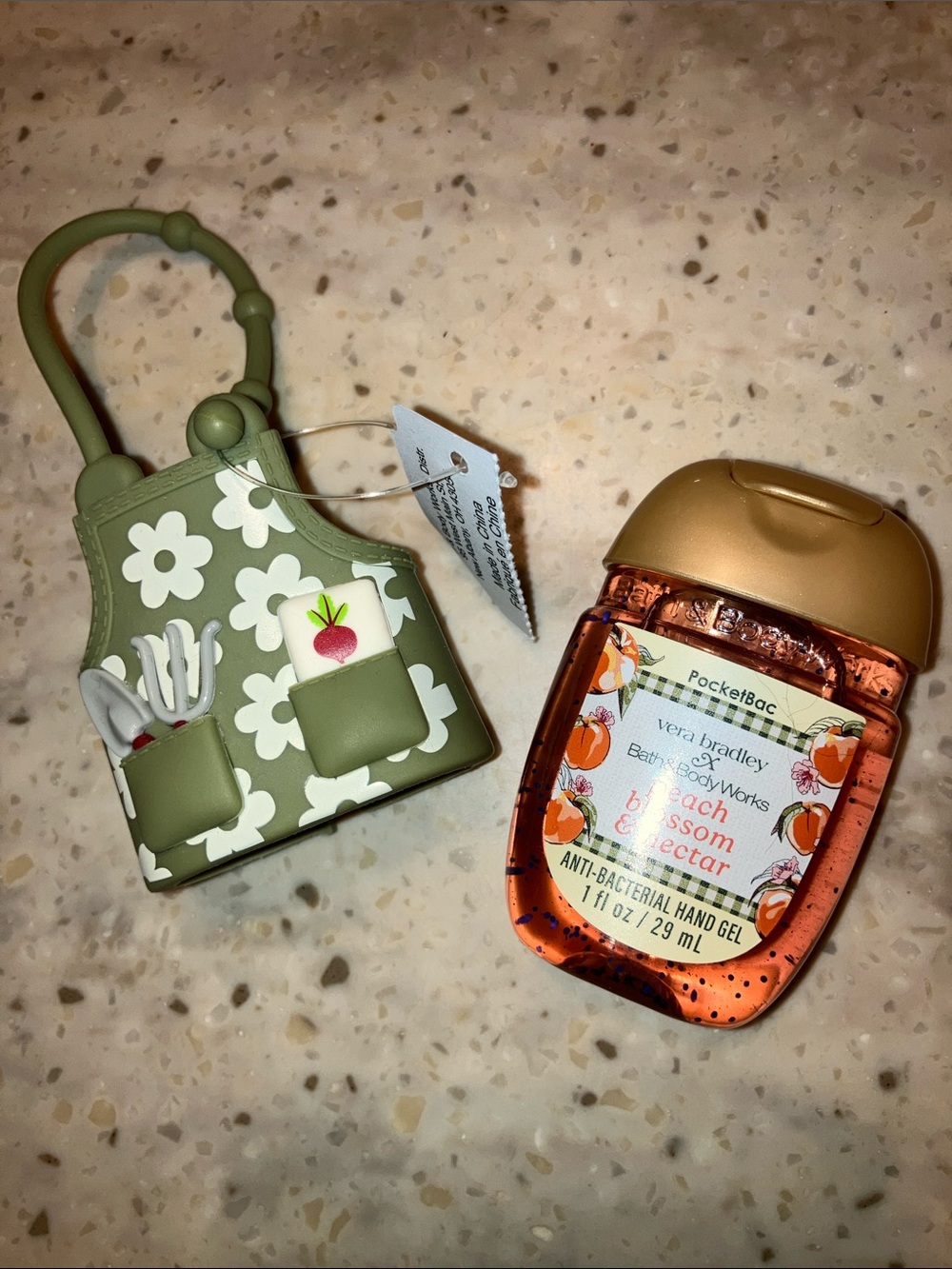 🍑Bath & Body Works apron Pocket Bac holder & Vera Bradley Pocket Bac NWT